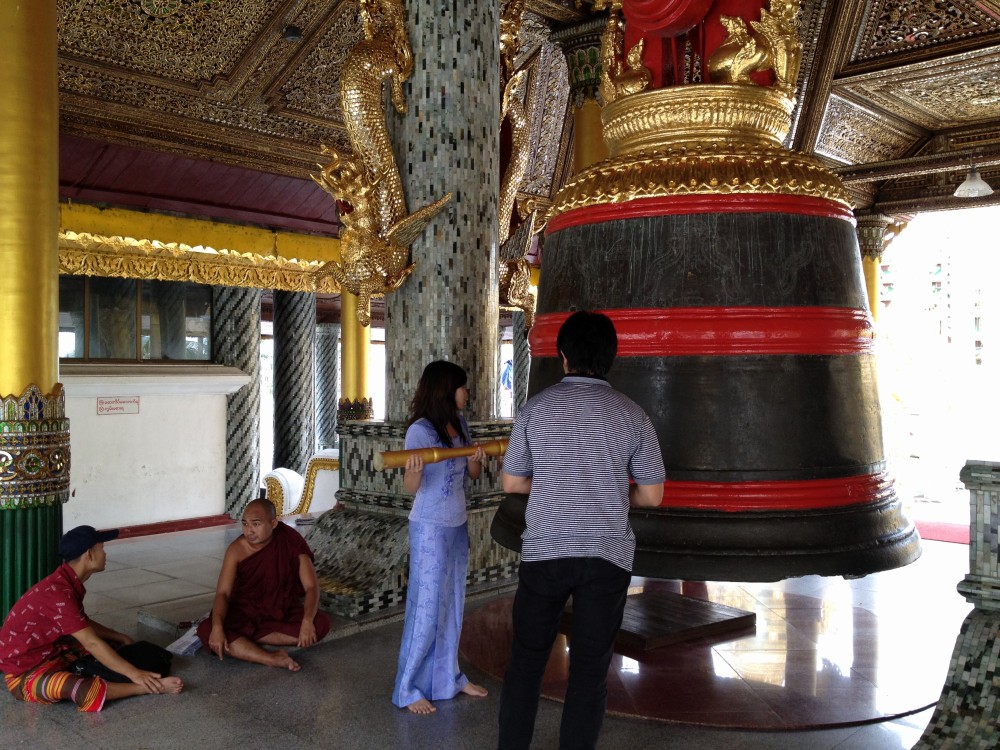 ミャンマー最大の聖地「シュエダゴォン・パヤー」 【ヤンゴン】