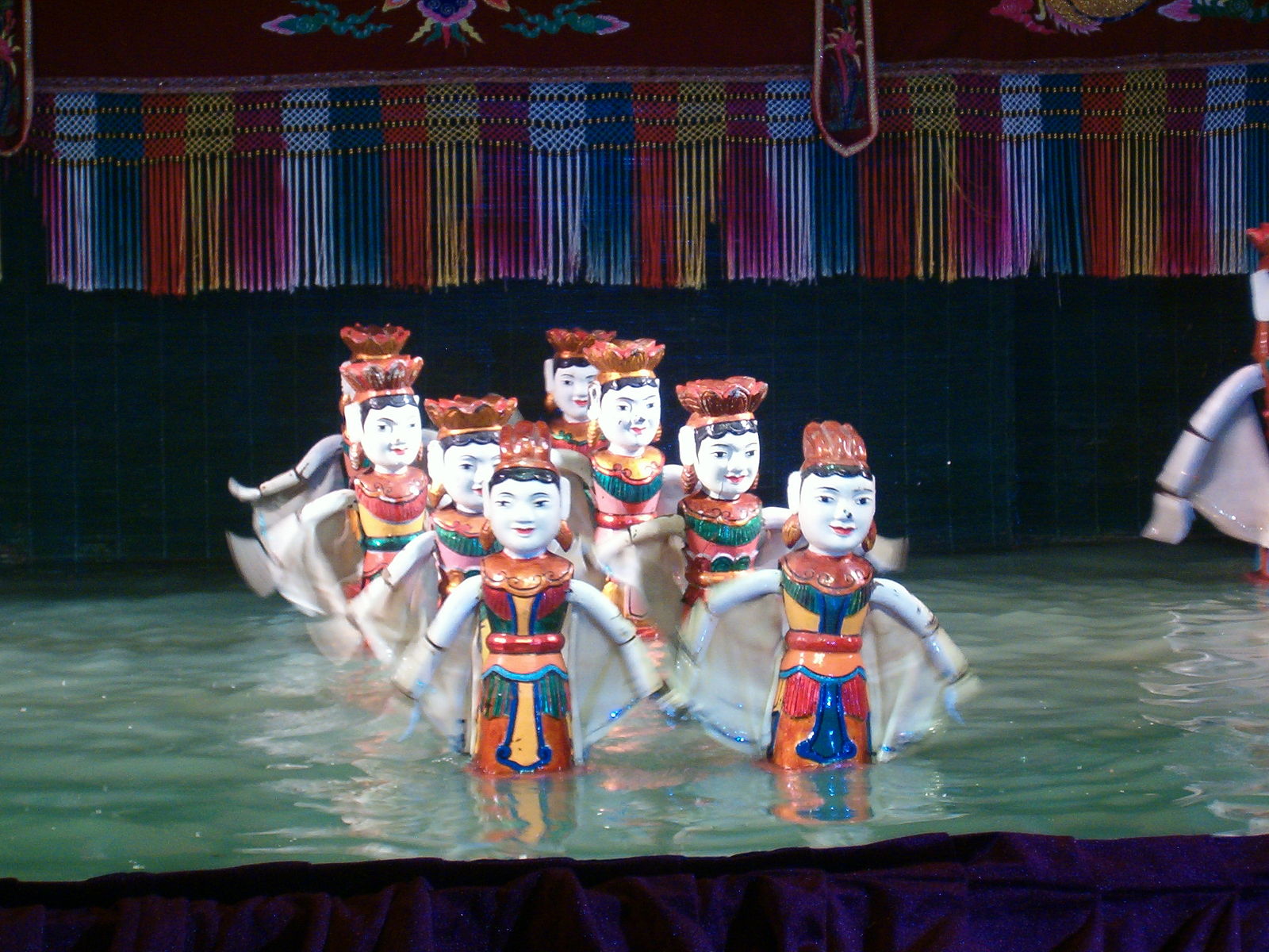 ベトナム水上人形劇