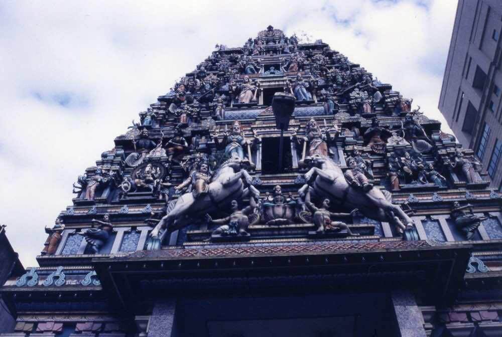 マレーシア　クアラルンプール　スリ･マハ･マリアマン寺院