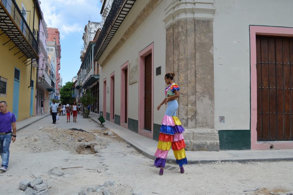 ストリートパフォーマー、ハバナ旧市街 【キューバ Cuba】