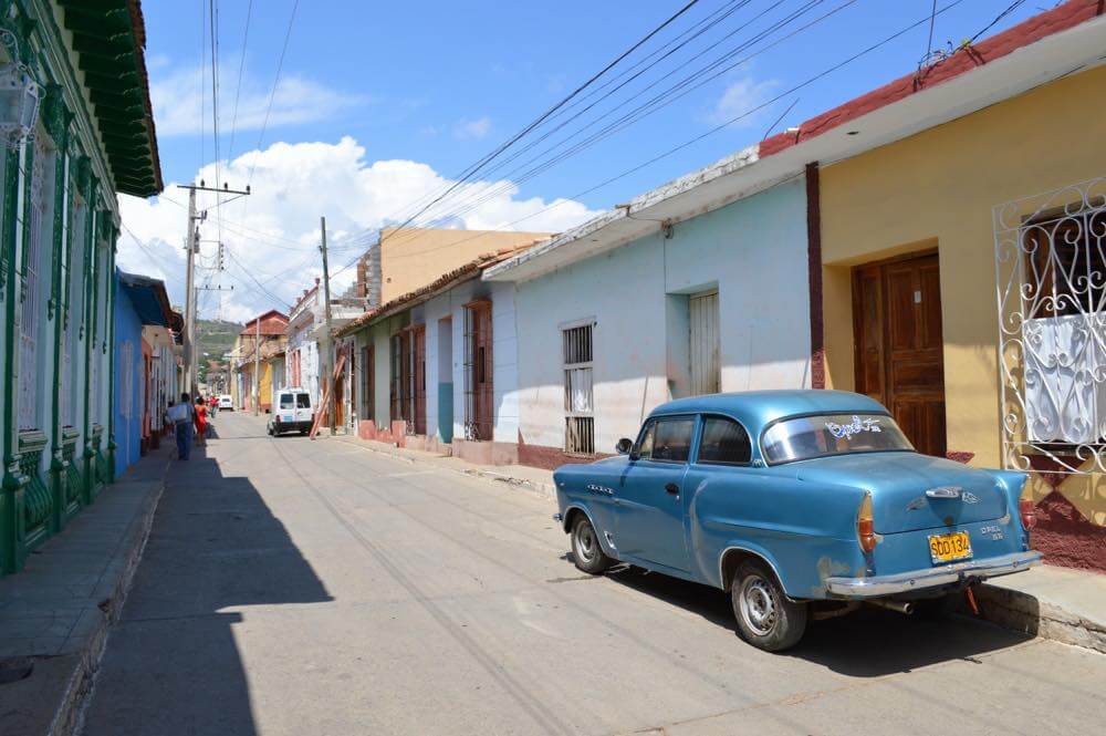 クラシックカー、トリニダーの街 【キューバ Cuba】