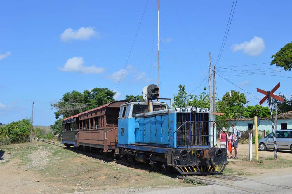トリニダーから鉄道でマナカ・イスナガへ 【キューバ Cuba】