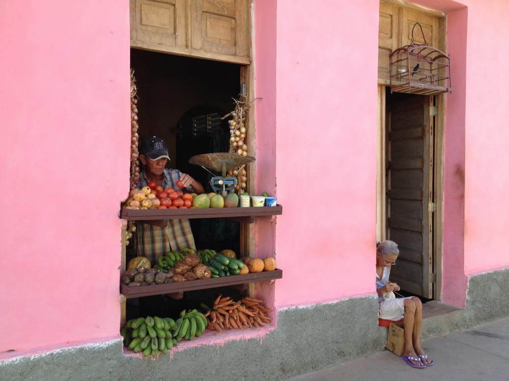八百屋、トリニダーの風景 【キューバ Cuba】