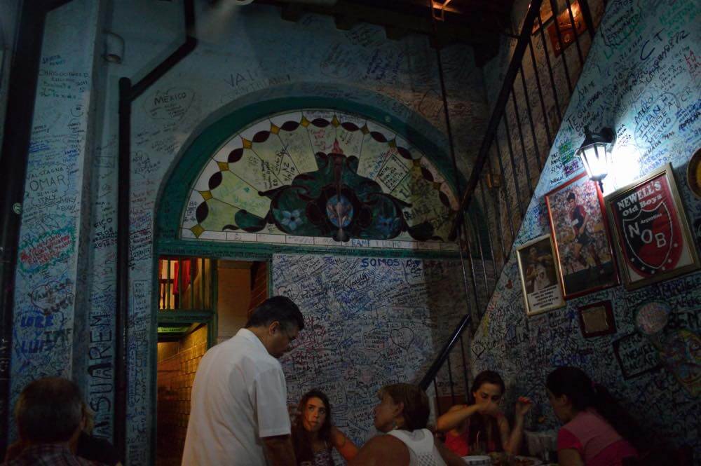 ヘミングウェイ行きつけのバー「ラ・ボデギータ・デル・メディオ」のモヒート、ハバナ旧市街の風景 【キューバ Cuba】