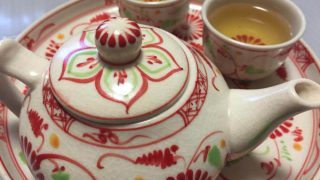 ベトナムお土産　バッチャン焼き　ハス茶