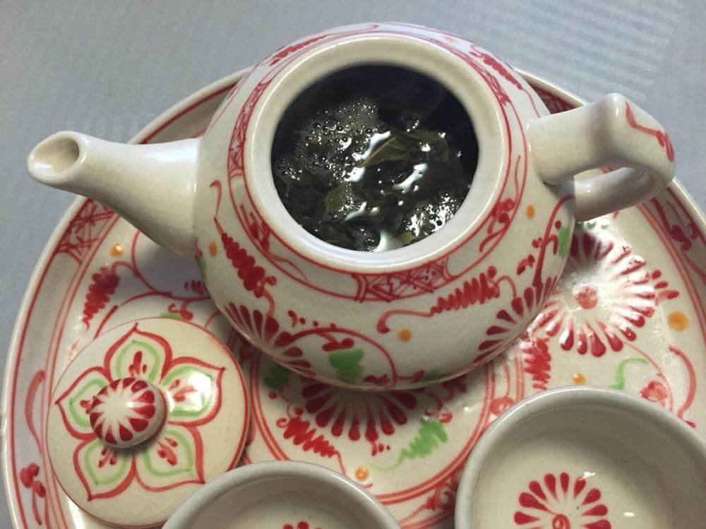 ベトナムお土産　バッチャン焼き　ハス茶
