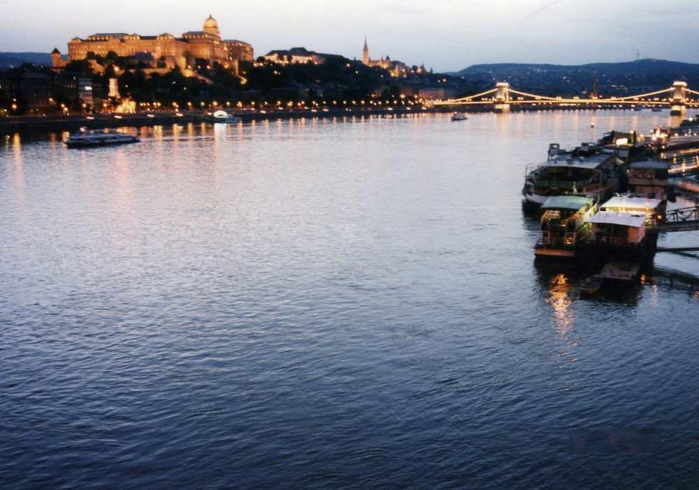 夜景のきれいなブダペスト【ハンガリー】