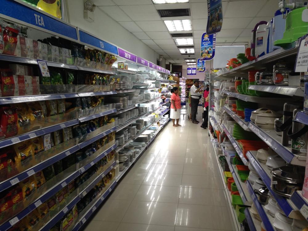 コロンボのスーパーマーケット【スリランカ】