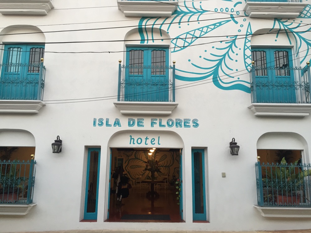 HOTELレポ】グアテマラ・フローレスのホテル「Hotel Isla de Flores」＠レストランがオススメ！可愛くて爽やかなホテル