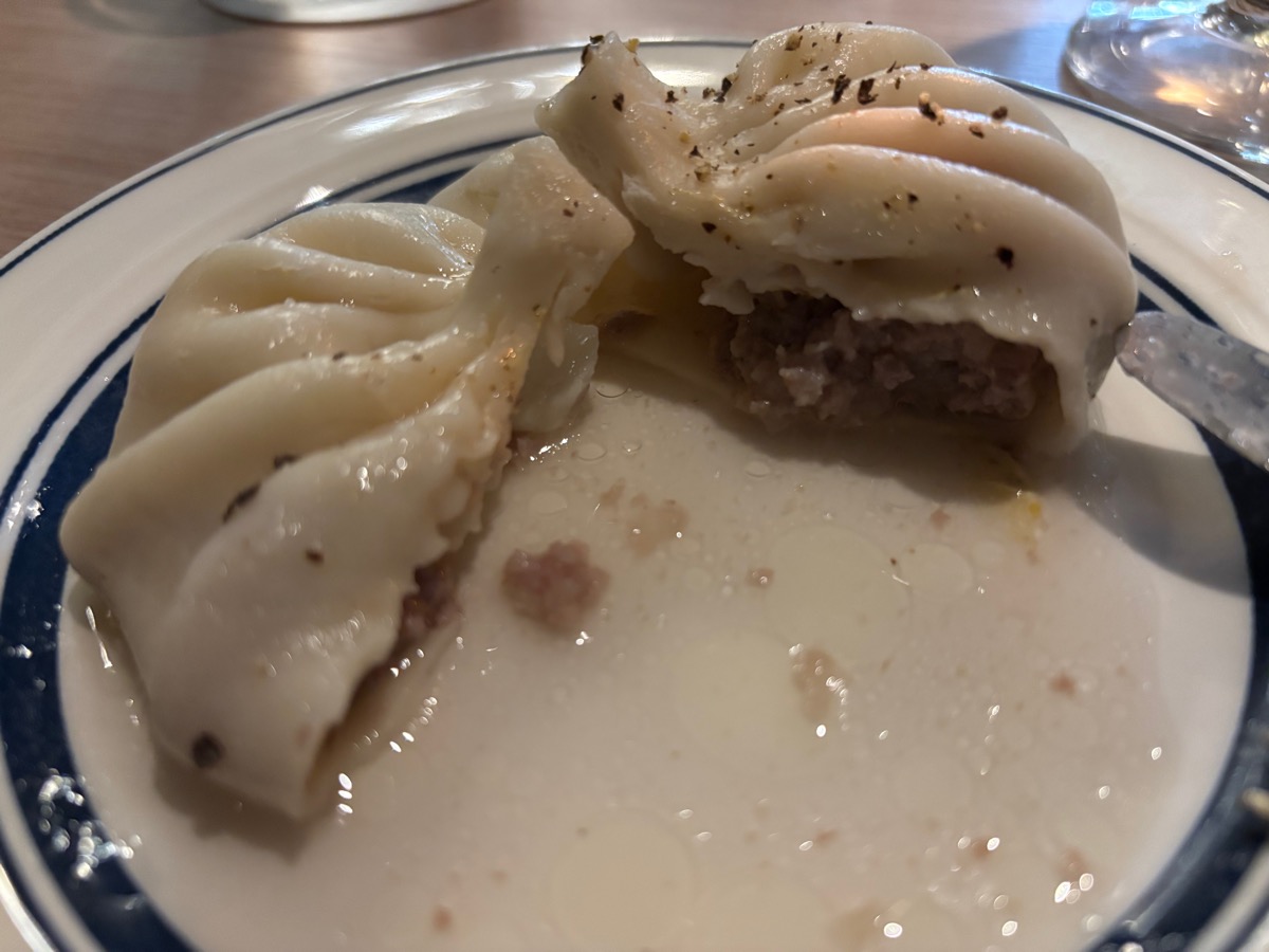 AJIKA Georgian Bistro and Wine Bar（神楽坂）