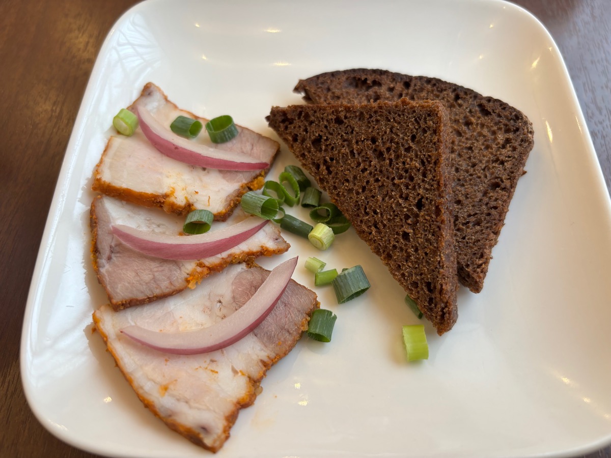 ウクライナカフェ クラヤヌィ（三鷹）