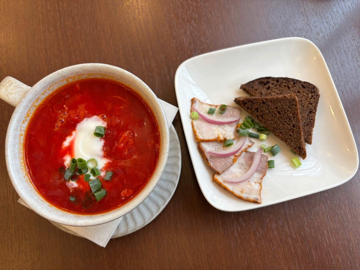 ウクライナカフェ クラヤヌィ（三鷹）