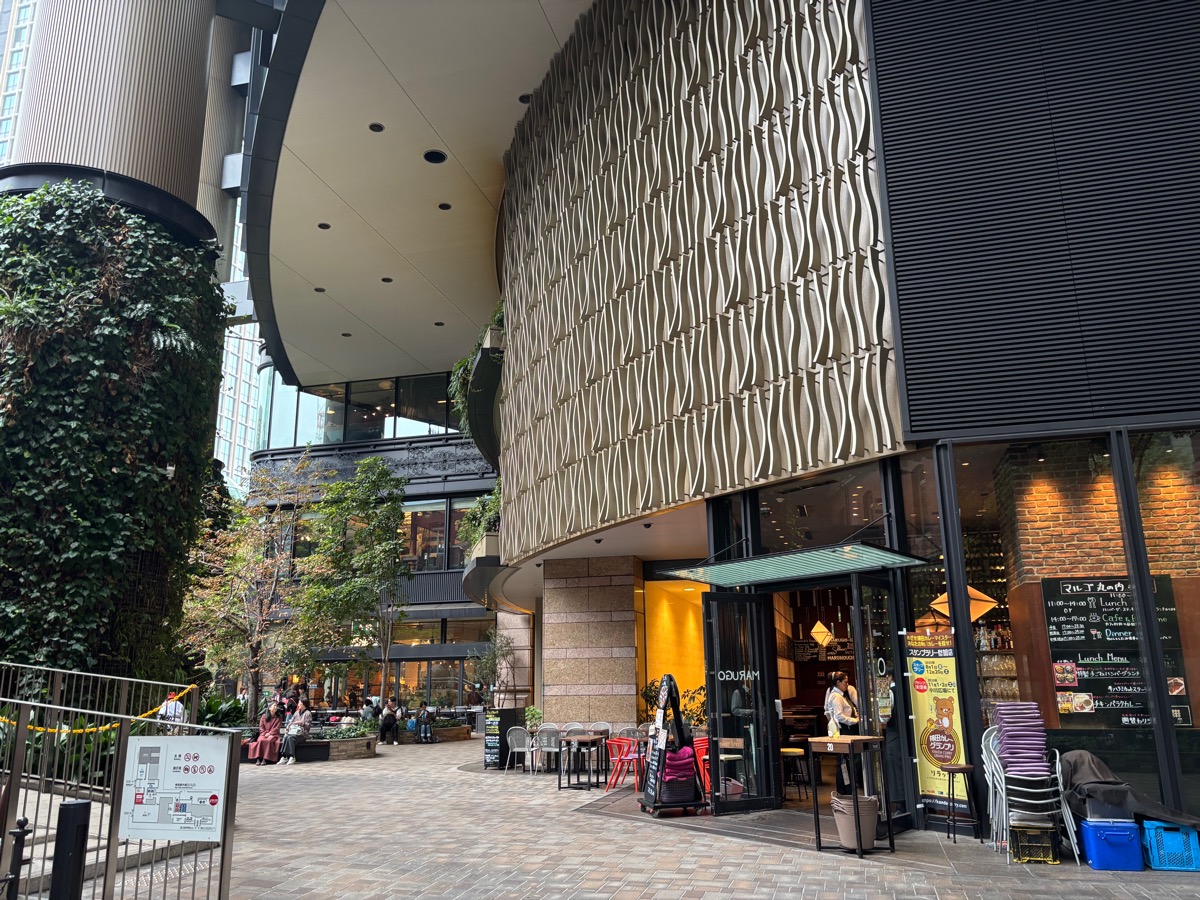 アンセンブル バイマイハンブルハウス(二重橋前)