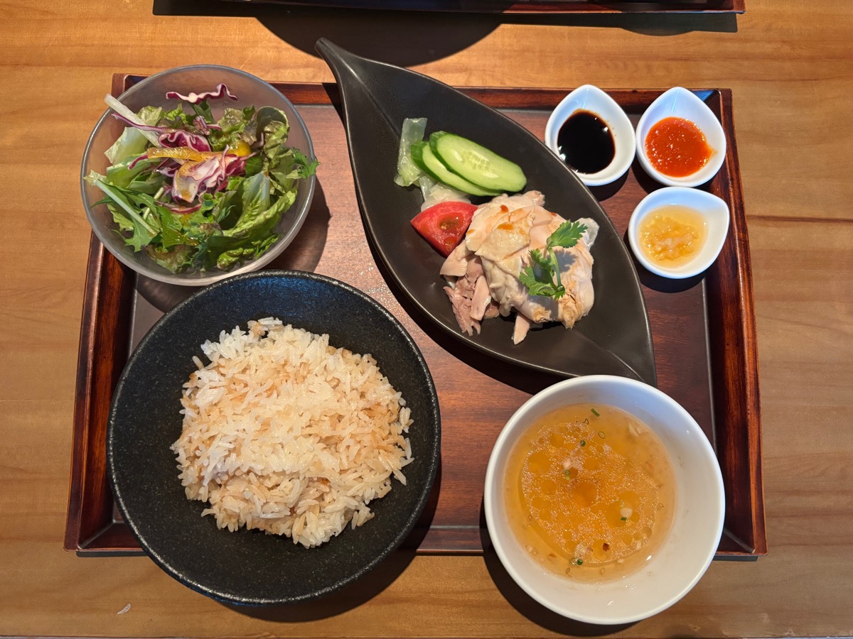 アンセンブル バイマイハンブルハウス(二重橋前)