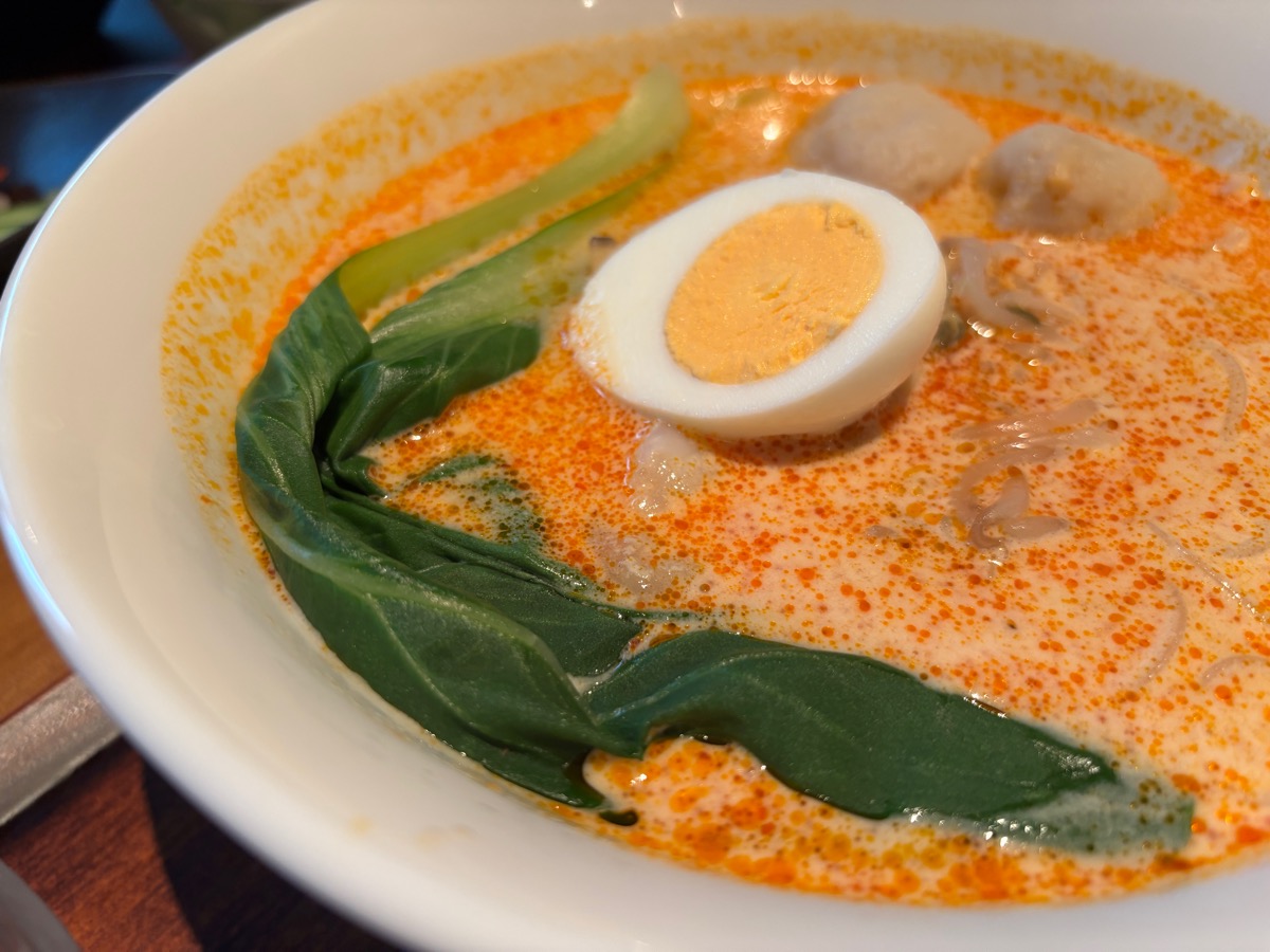 アンセンブル バイマイハンブルハウス(二重橋前)