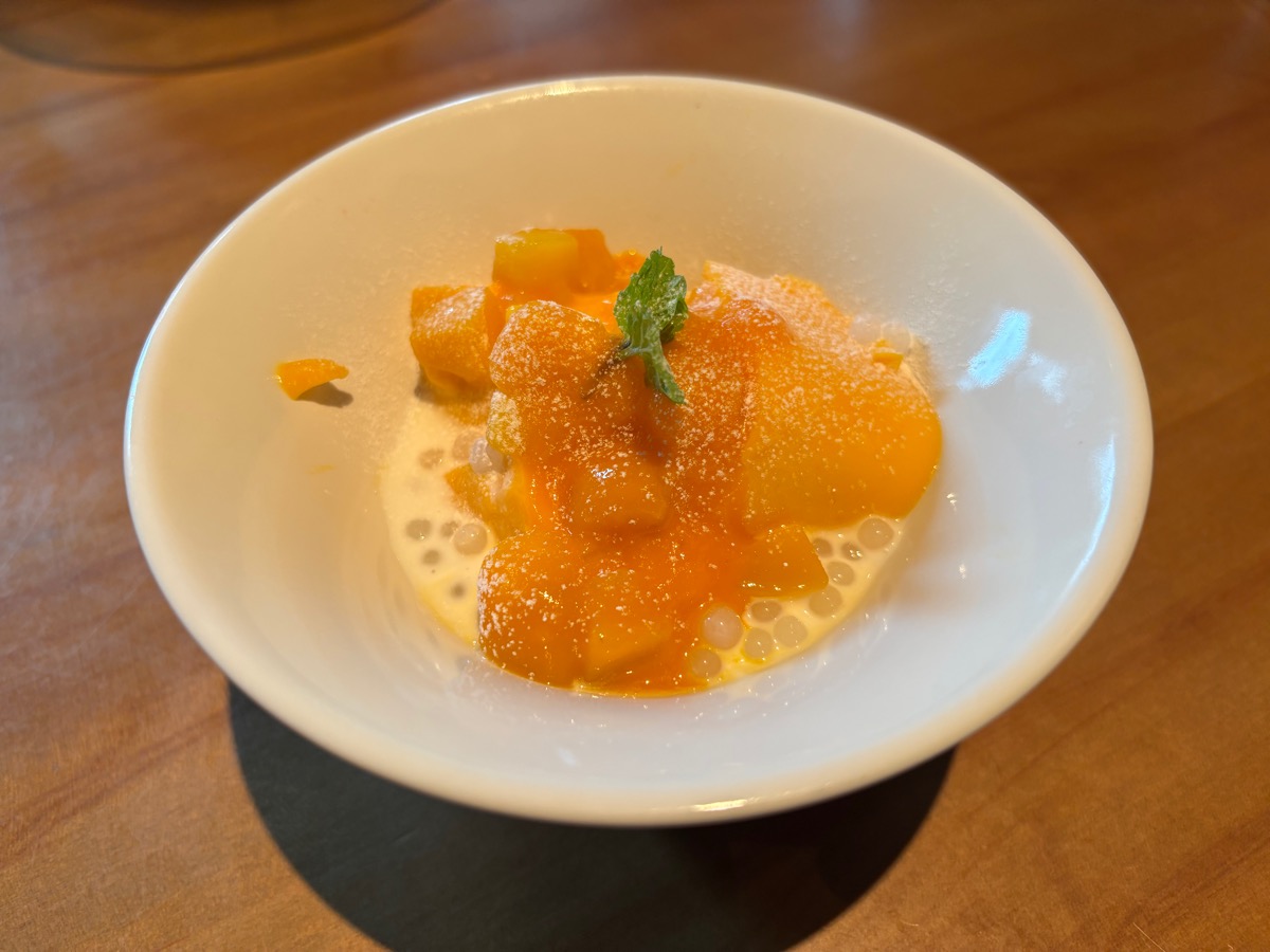 アンセンブル バイマイハンブルハウス(二重橋前)