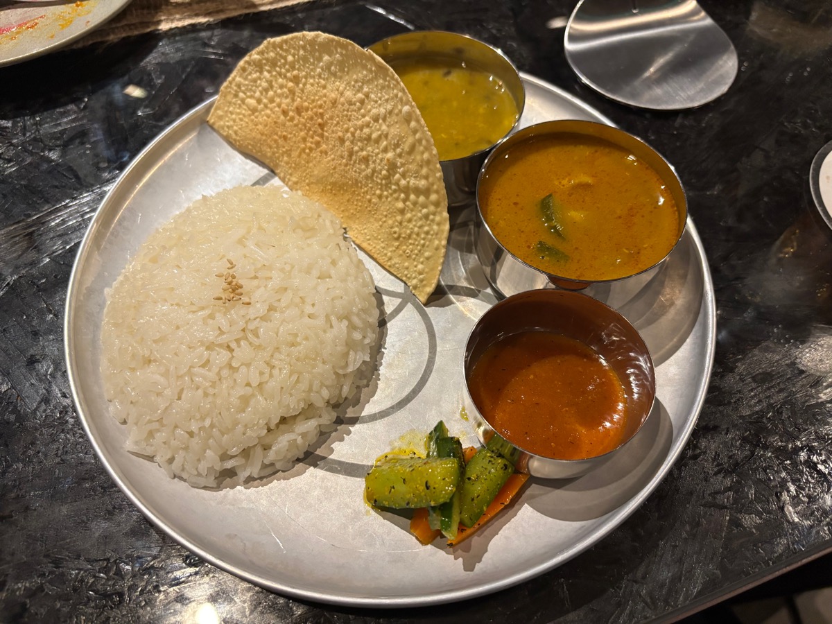 MOMO Stand Tokyo 2nd（西新宿）