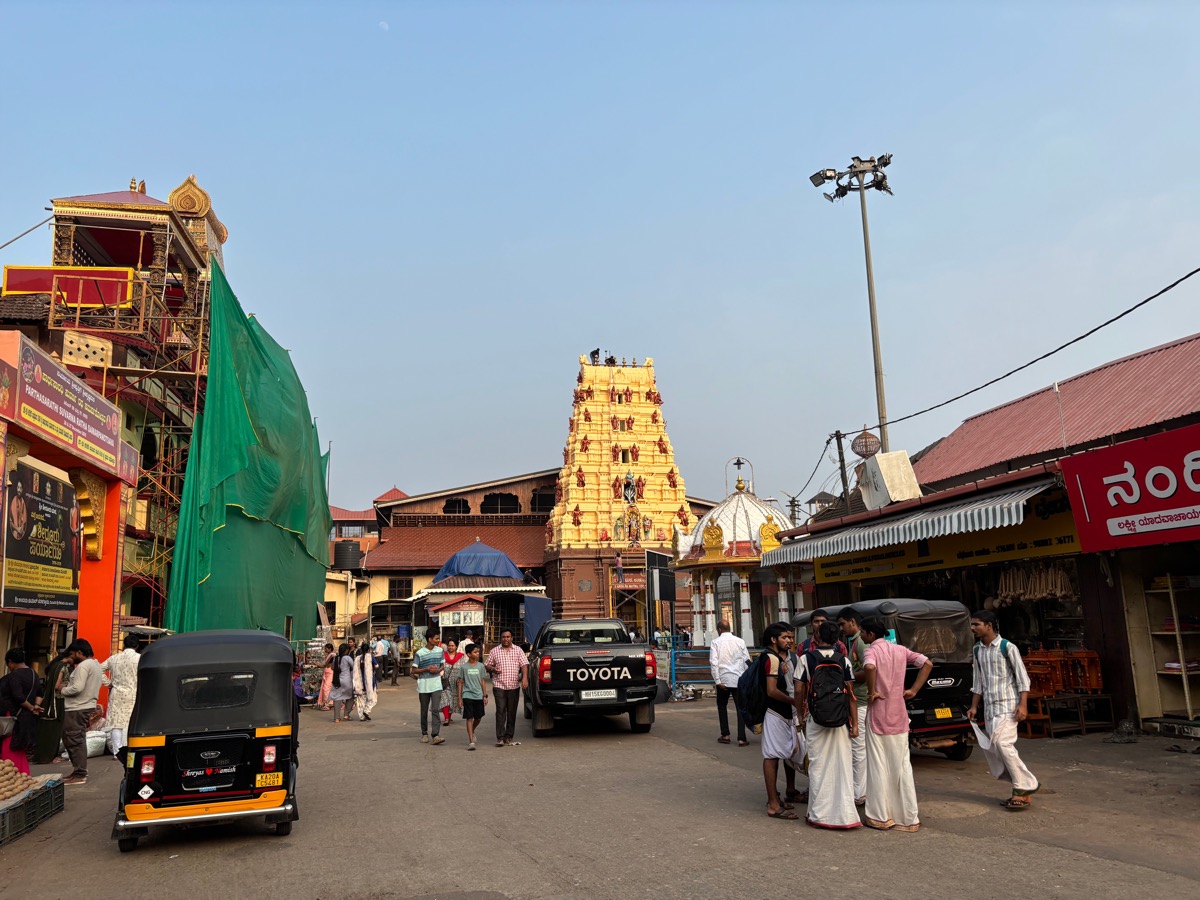 スリ・クリシュナ寺院（インド・カルナータカ州ウドゥピ）