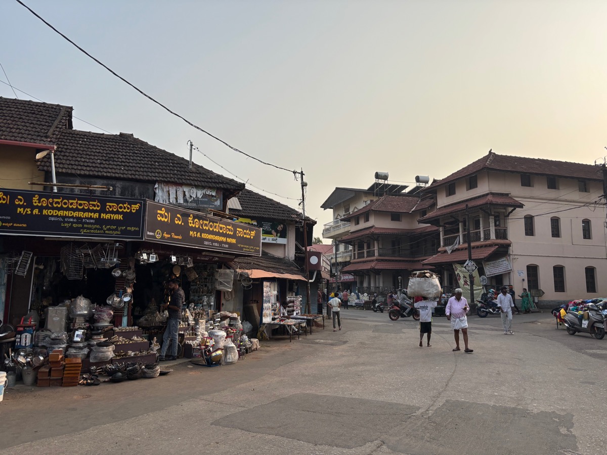 スリ・クリシュナ寺院（インド・カルナータカ州ウドゥピ）