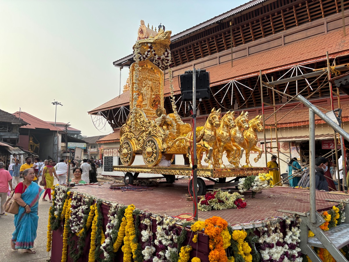 スリ・クリシュナ寺院（インド・カルナータカ州ウドゥピ）