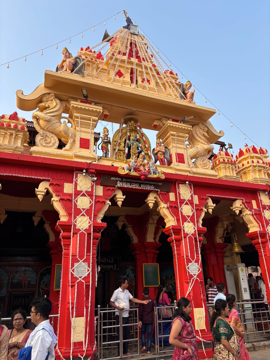 スリ・クリシュナ寺院（インド・カルナータカ州ウドゥピ）