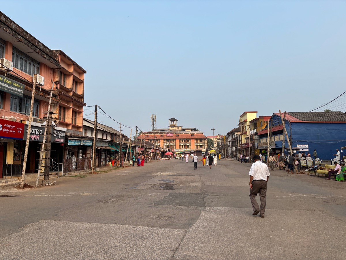 スリ・クリシュナ寺院（インド・カルナータカ州ウドゥピ）