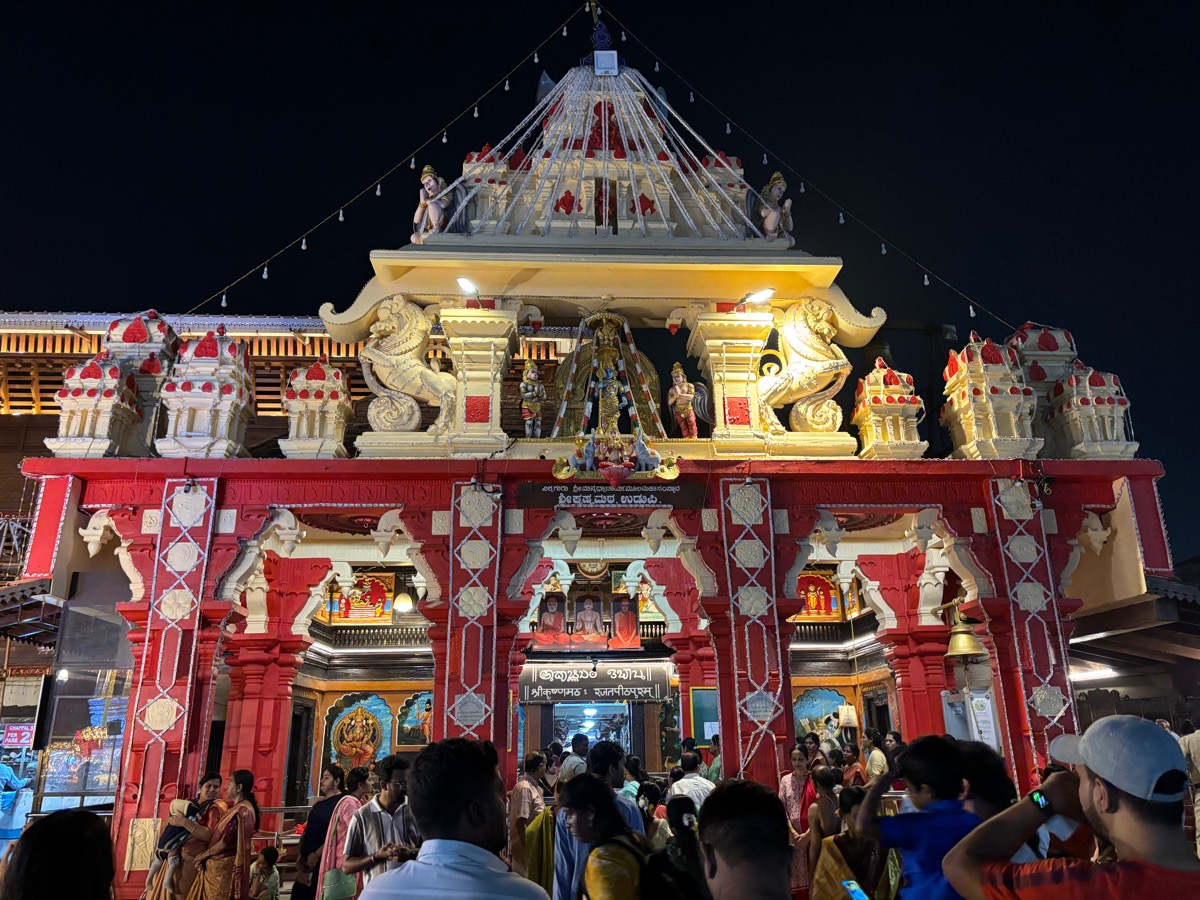 スリ・クリシュナ寺院（インド・カルナータカ州ウドゥピ）