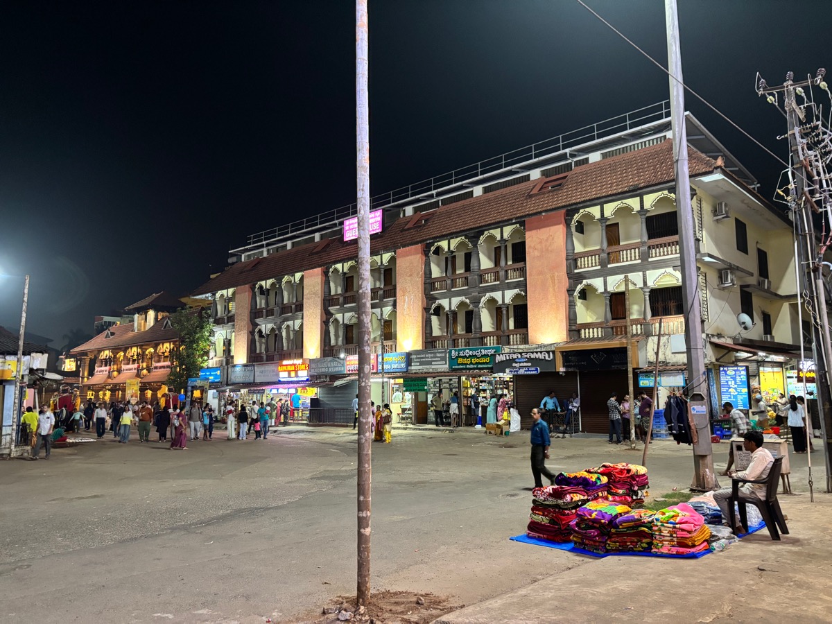スリ・クリシュナ寺院（インド・カルナータカ州ウドゥピ）