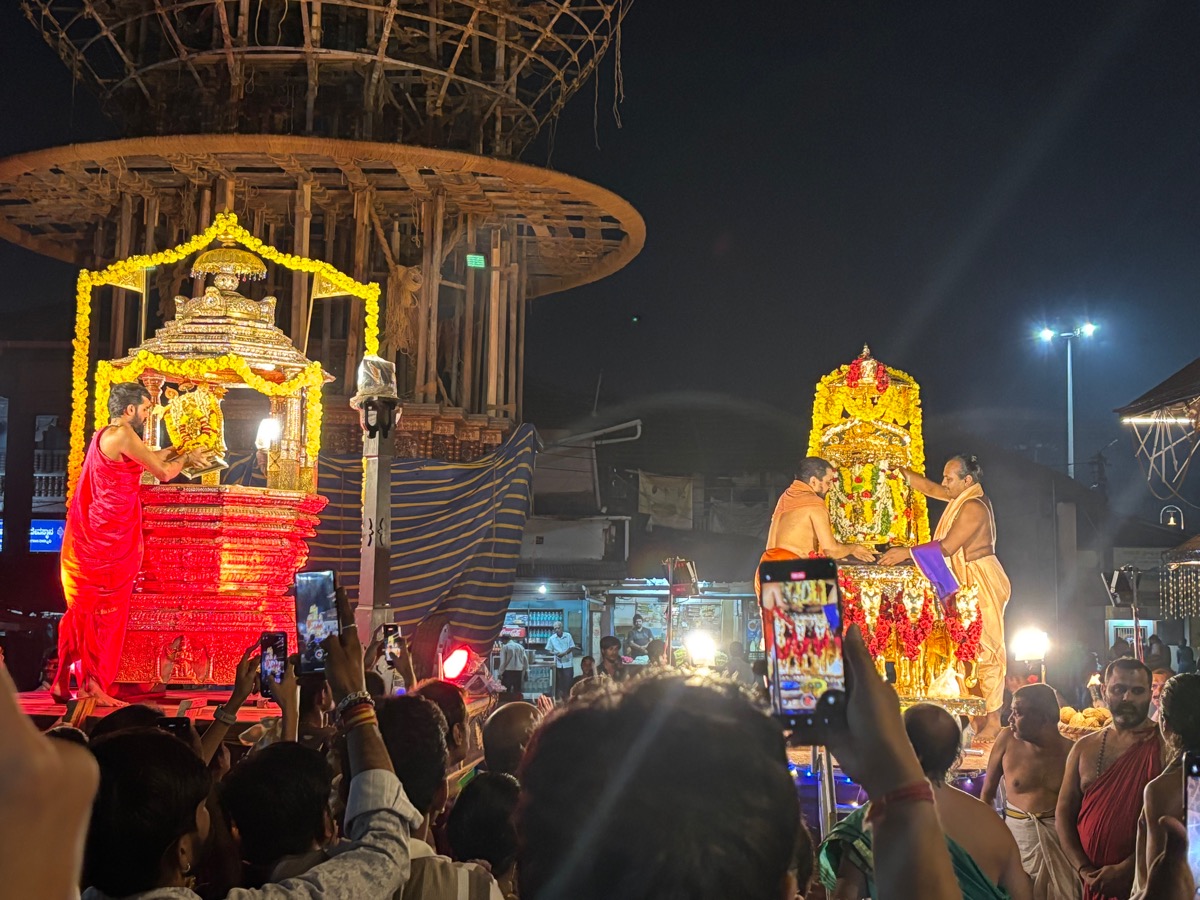 スリ・クリシュナ寺院（インド・カルナータカ州ウドゥピ）