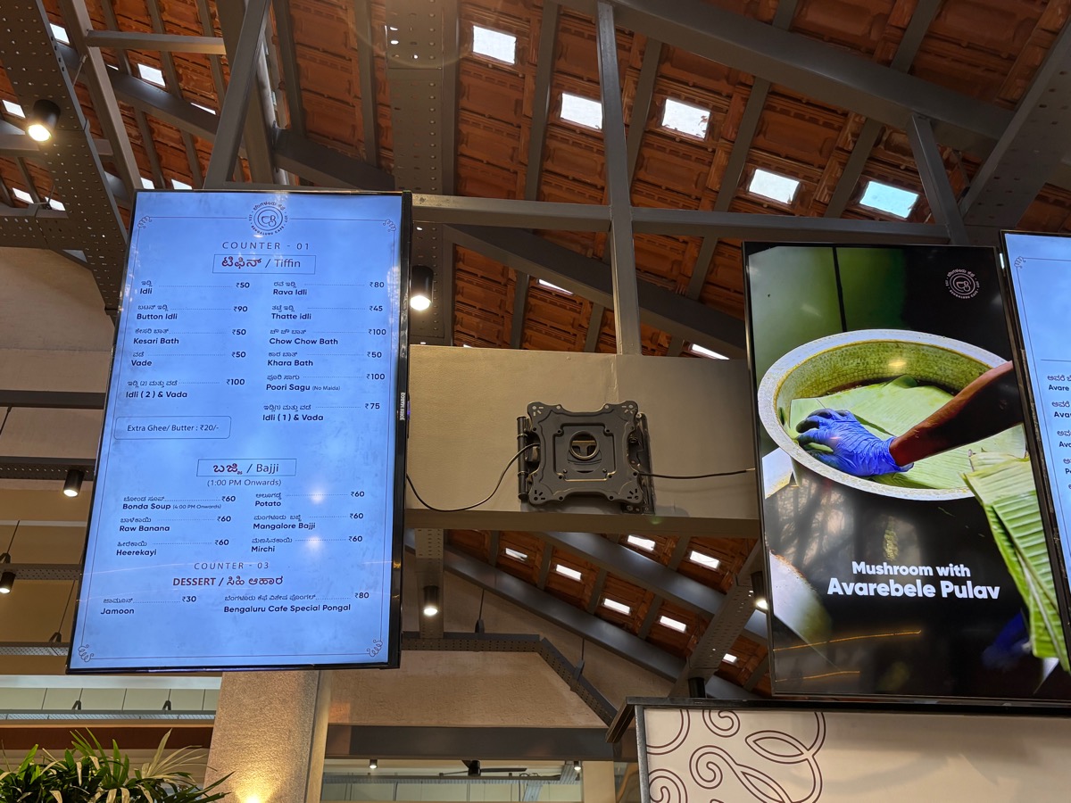 Bengaluru cafe(インド・カルナータカ州バンガロール)