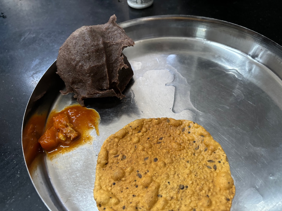 Mudde Madappa Mess（インド・カルナータカ州バンガロール）