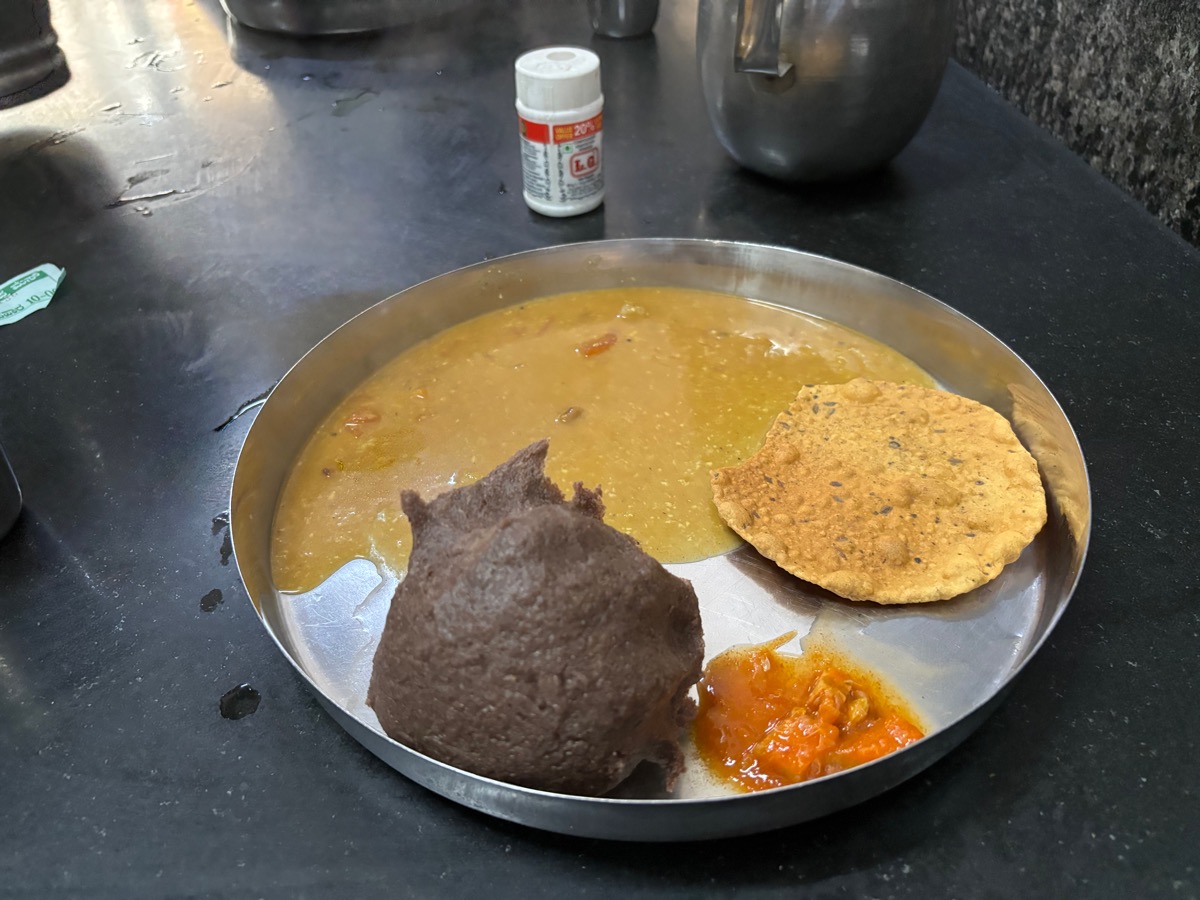 Mudde Madappa Mess（インド・カルナータカ州バンガロール）