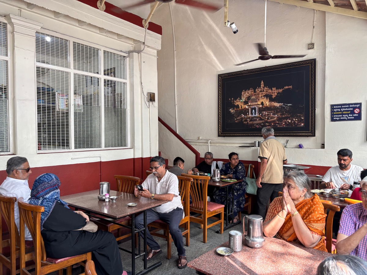 Mahesh Prasad Veg Restaurant（インド・カルナータカ州マイソール）