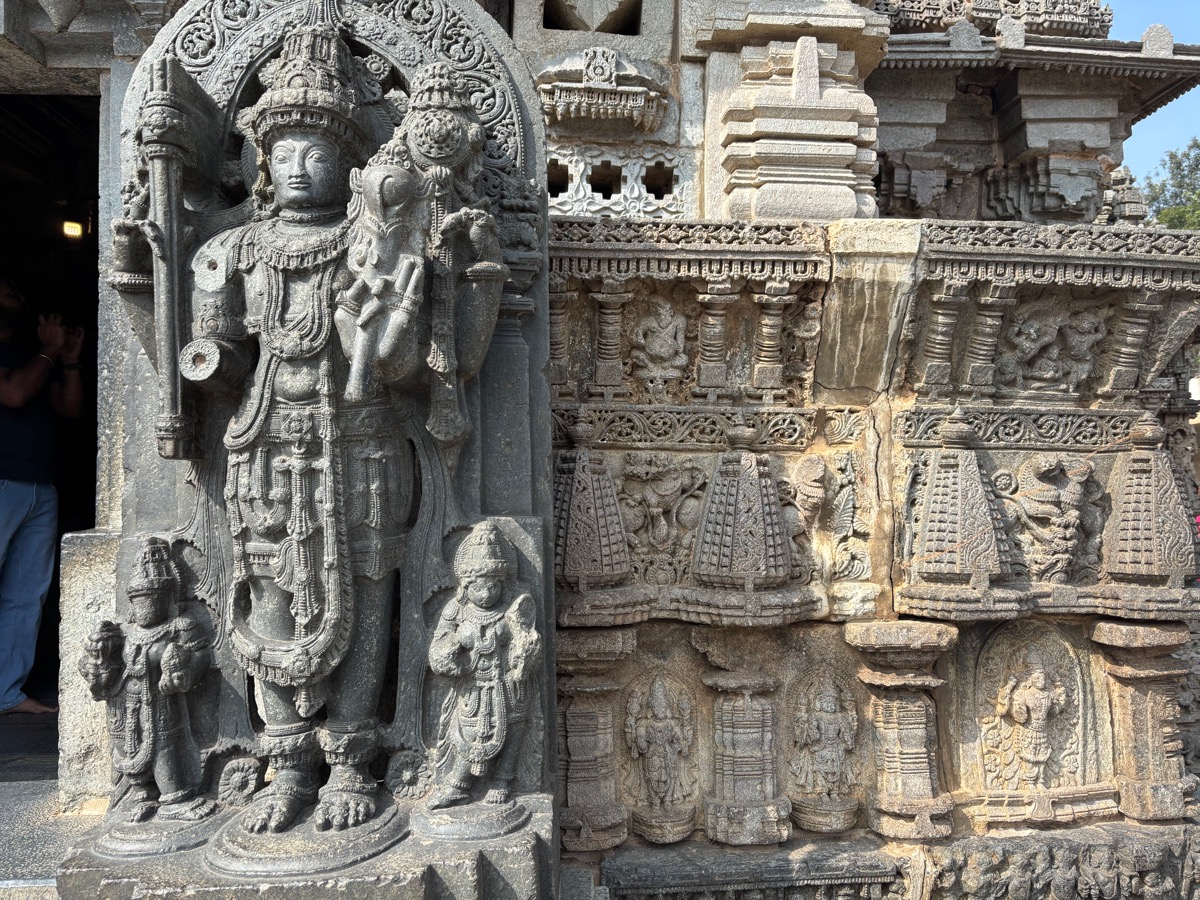 ソムナートプルのケーシャヴァ寺院（インド・カルナータカ州）