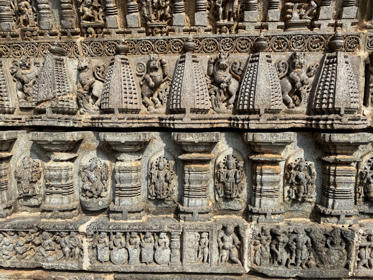 ソムナートプルのケーシャヴァ寺院（インド・カルナータカ州）