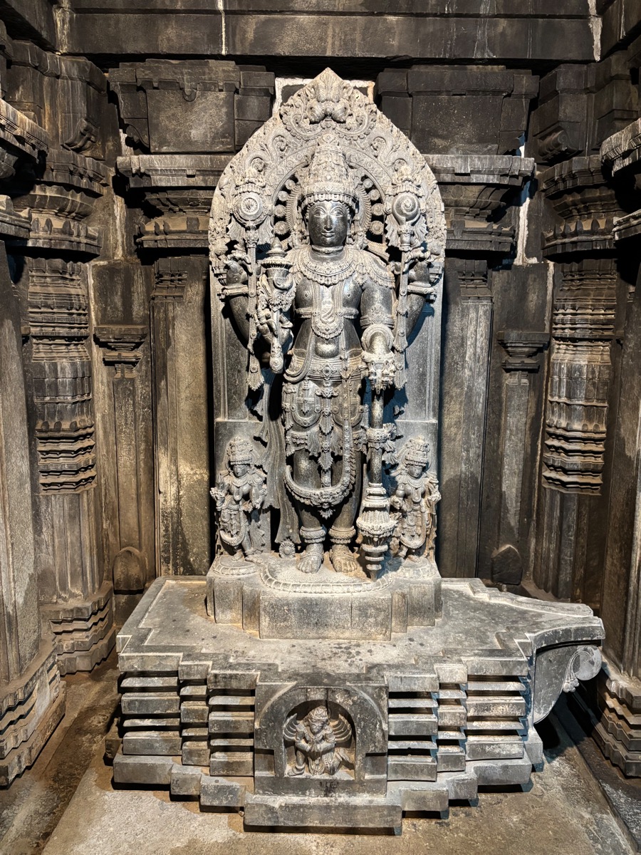 ソムナートプルのケーシャヴァ寺院（インド・カルナータカ州）