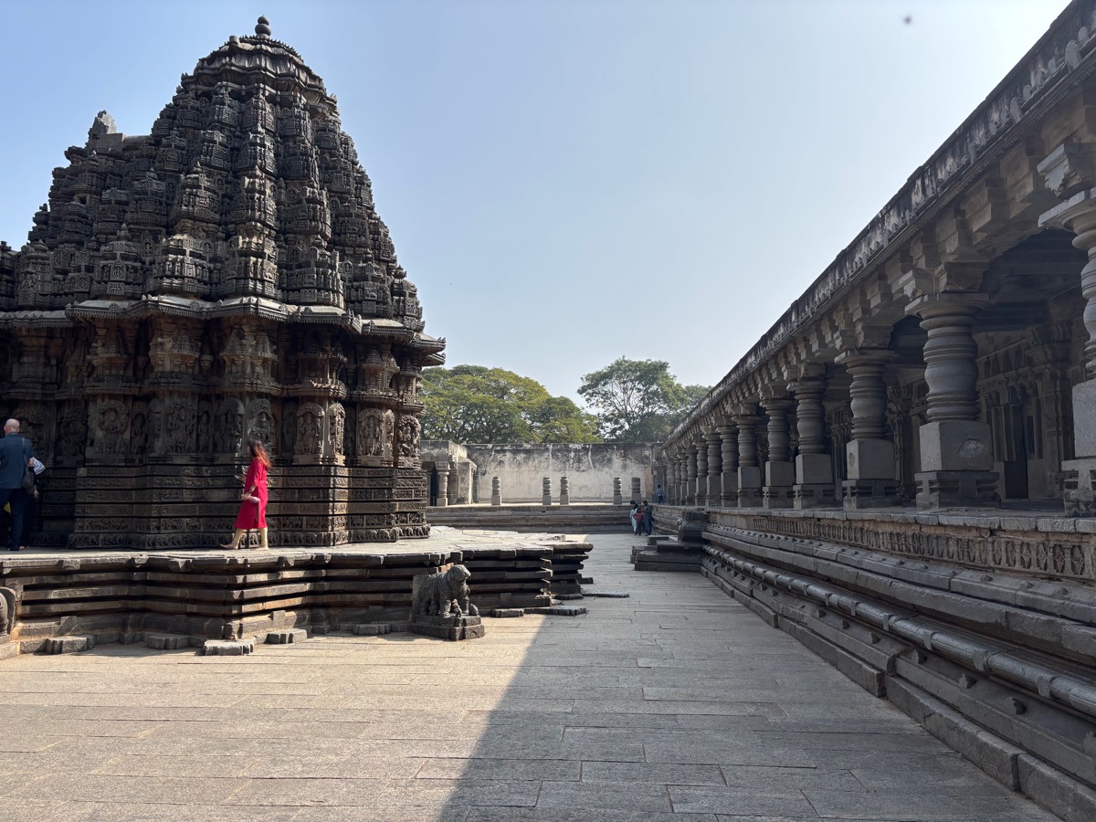 ソムナートプルのケーシャヴァ寺院（インド・カルナータカ州）
