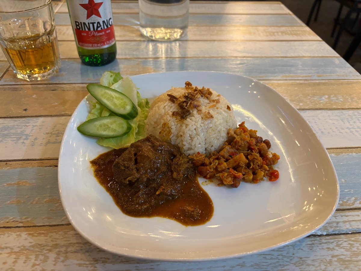 ワルンヌサデゥア(川崎)