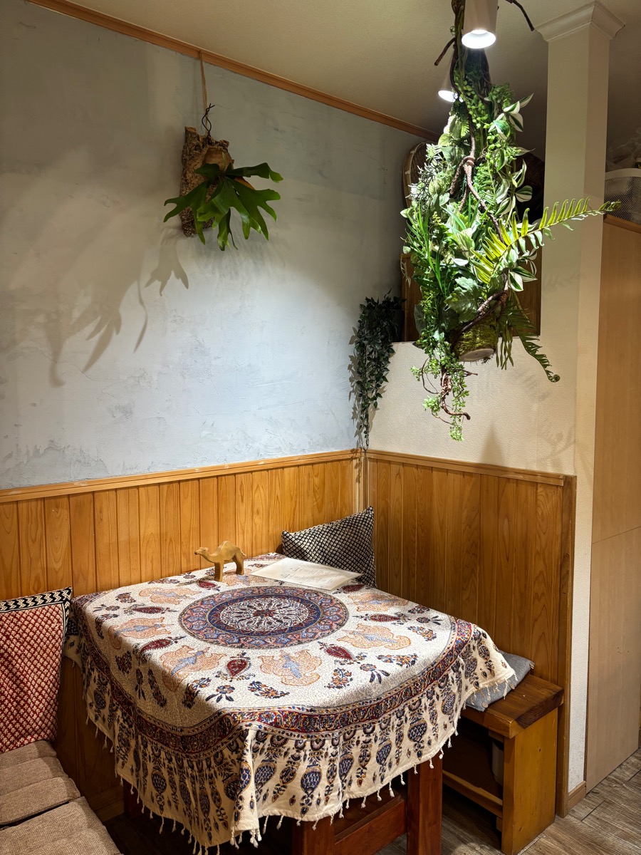 ラクダテーブル（鵜の木）