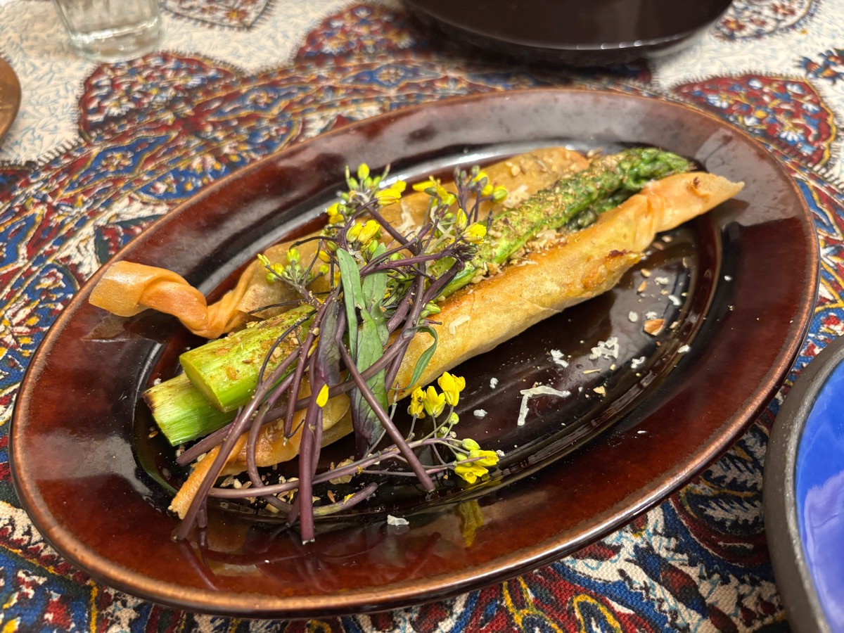 ラクダテーブル（鵜の木）