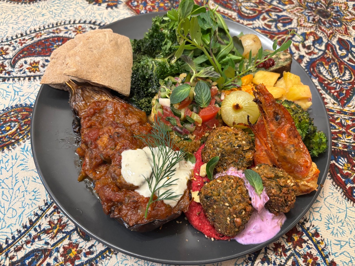 ラクダテーブル（鵜の木）