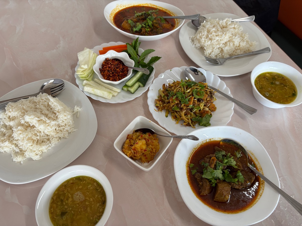 ALH MINI MART AND RESTAURANT（館林）