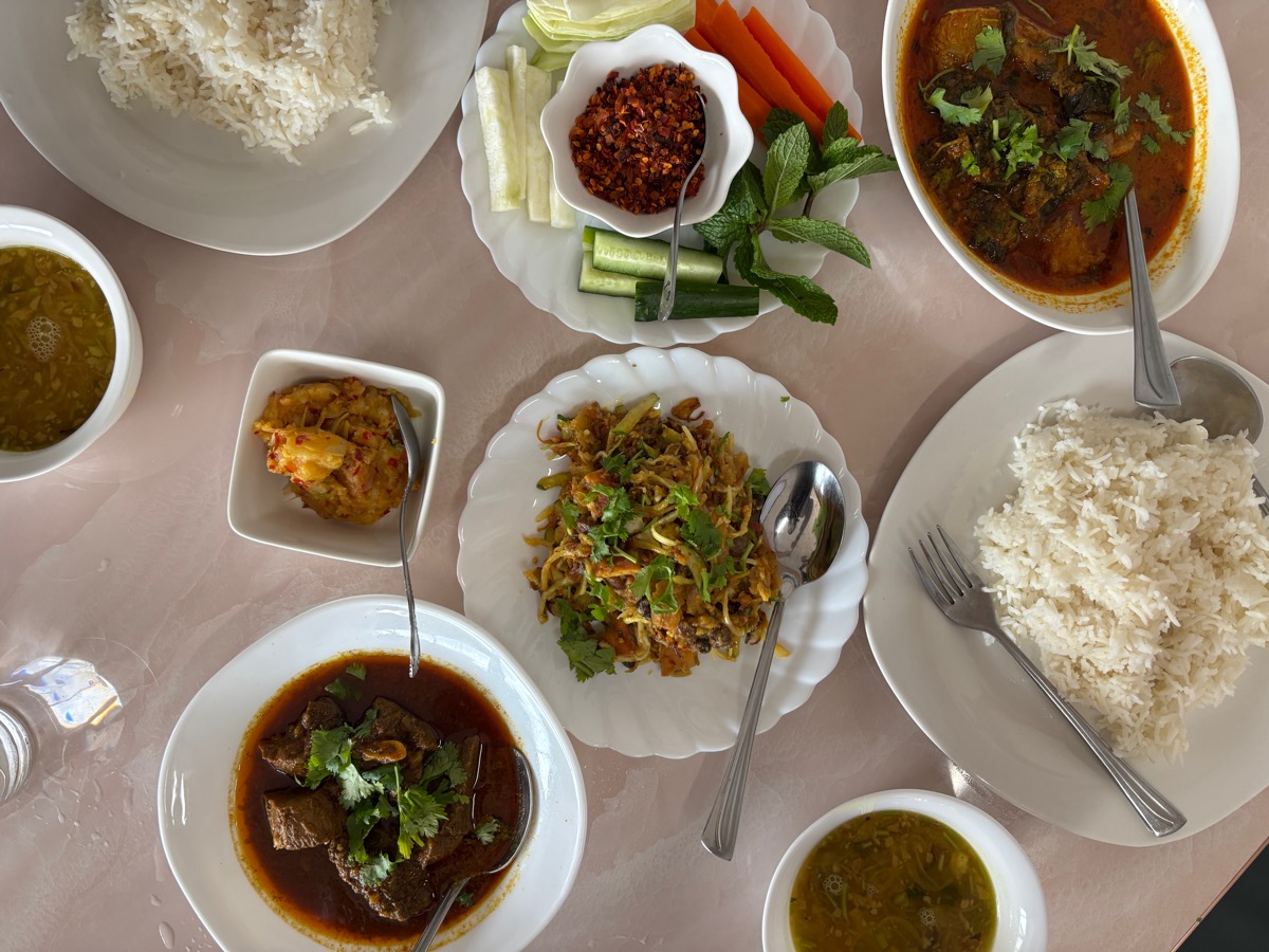 ALH MINI MART AND RESTAURANT（館林）