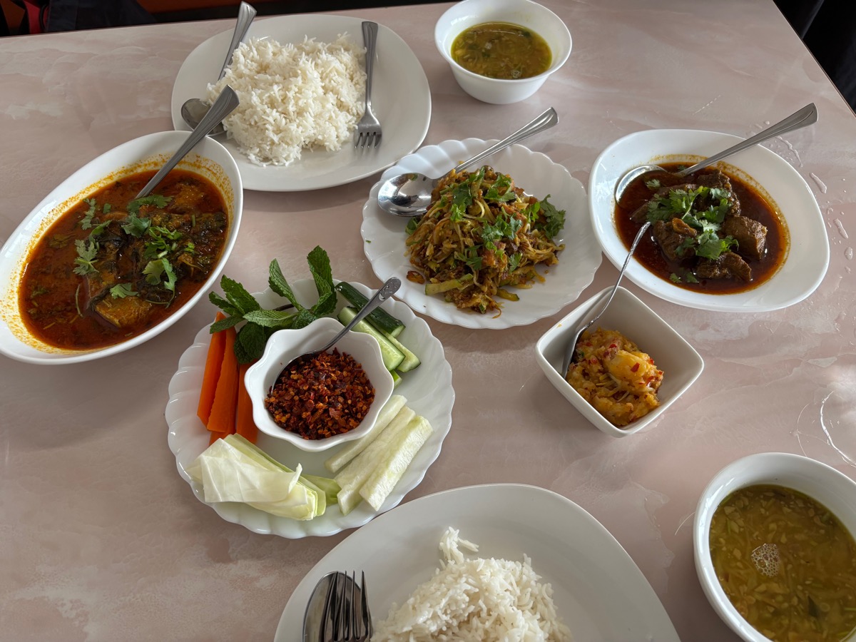 ALH MINI MART AND RESTAURANT（館林）