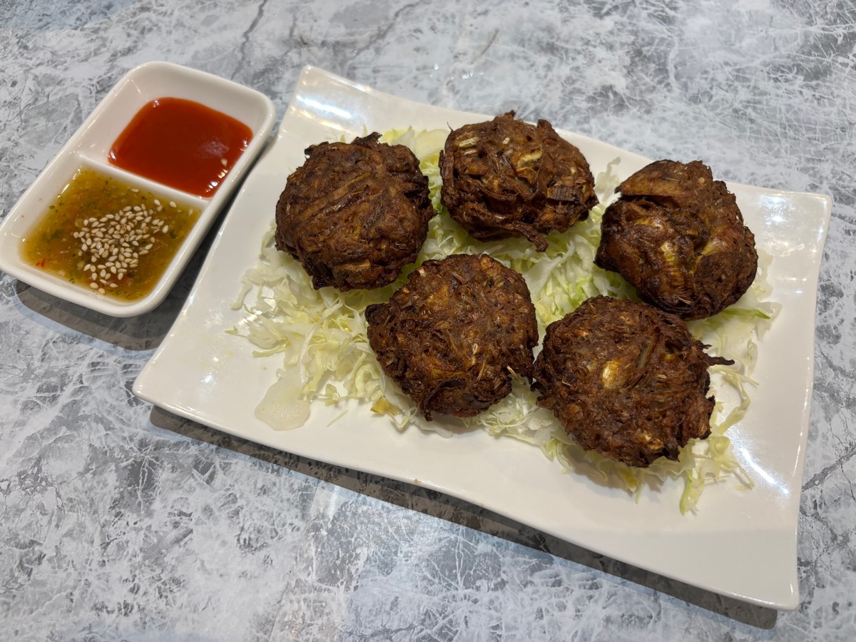 Point Rakhine Myanmar Food House (駒込)