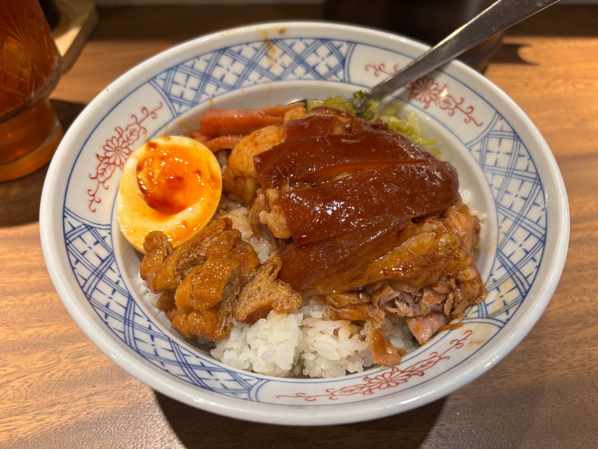 潮八碗 隆江猪脚飯（池袋）
