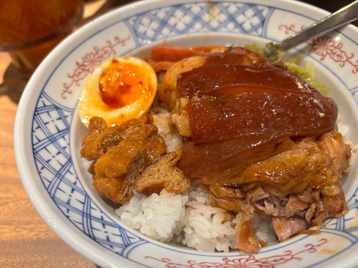 潮八碗 隆江猪脚飯（池袋）